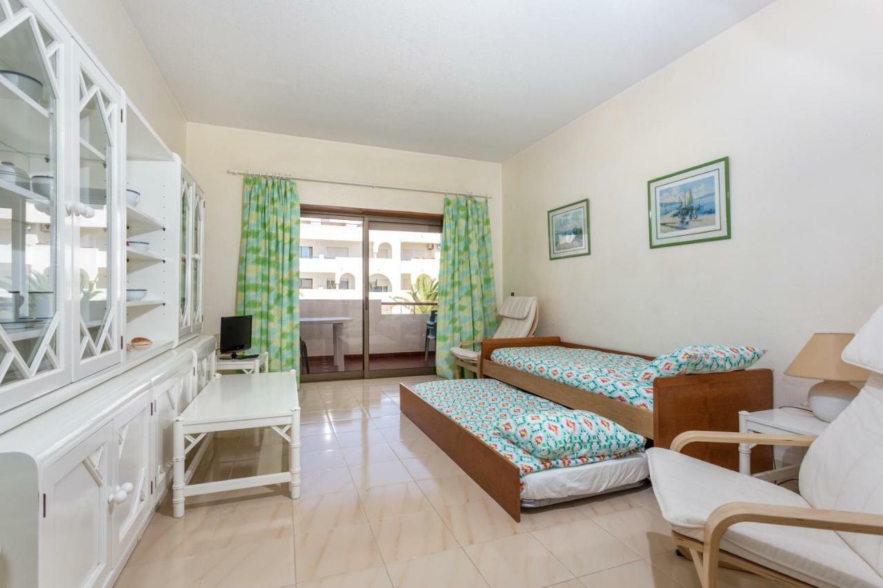 Andorinha 2 Bedroom Apart-close To The Sea-algarve Porches (Algarve)