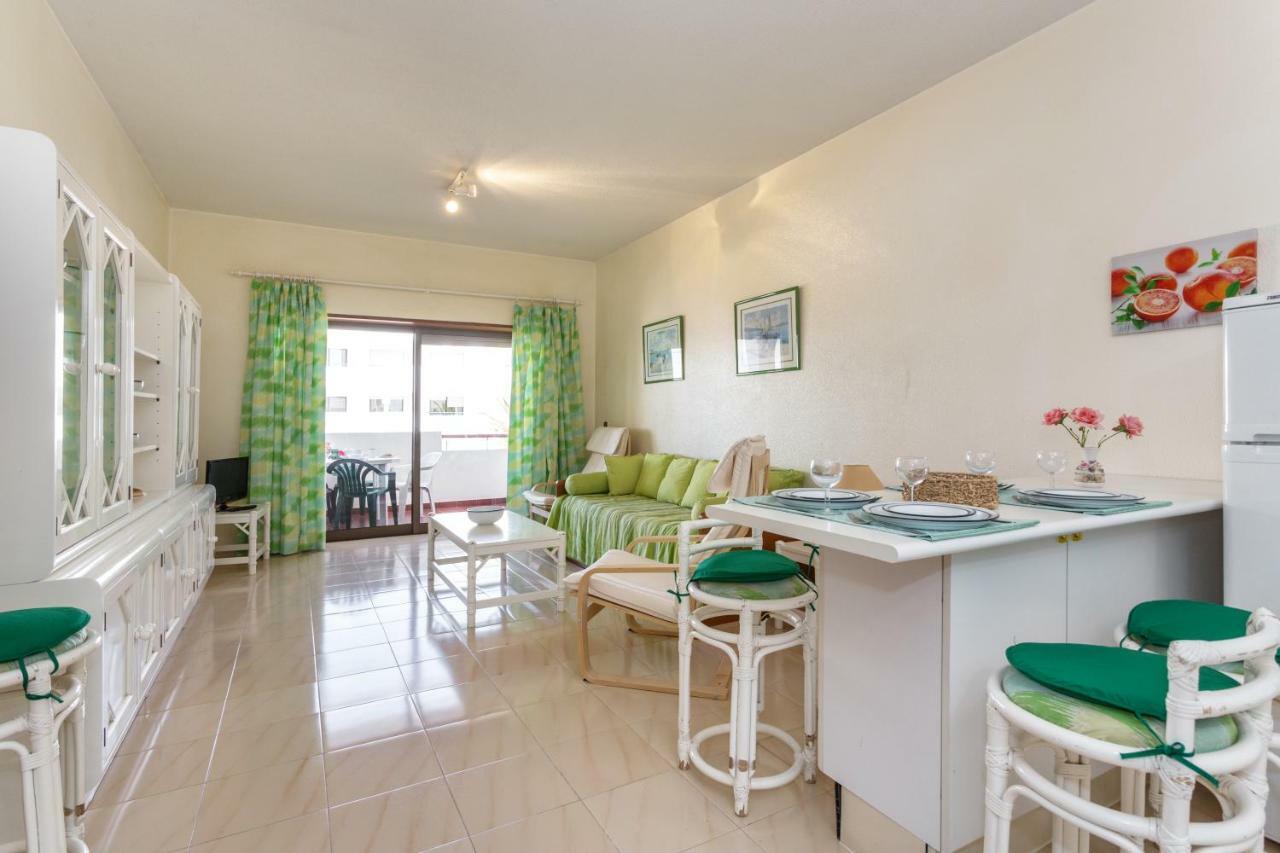 Andorinha 2 Bedroom Apart-close To The Sea-algarve * Porches (Algarve)