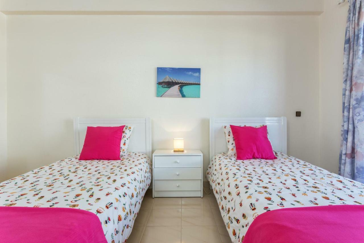 Andorinha 2 Bedroom Apart-close To The Sea-algarve * Porches (Algarve)